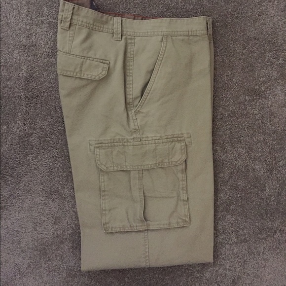 Men’s St.Johns Bay Cargo Pants - Picture 2 of 2
